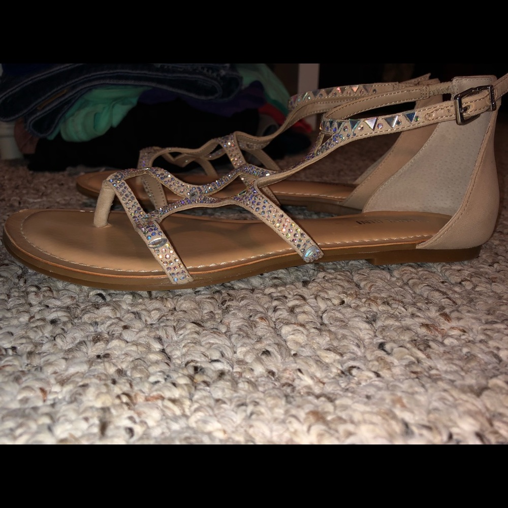 SANDALS!! - Picture 2 of 4